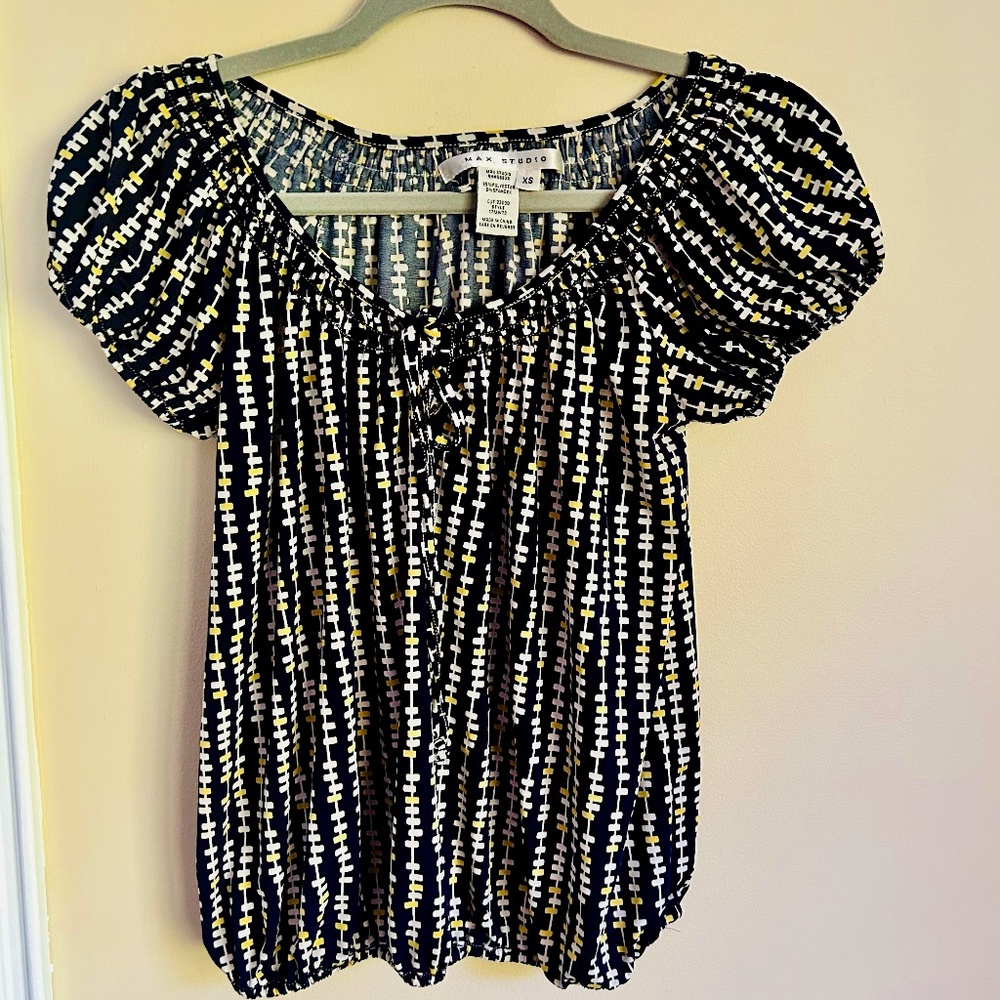 Max Studio XS Cap Sleeve Top
